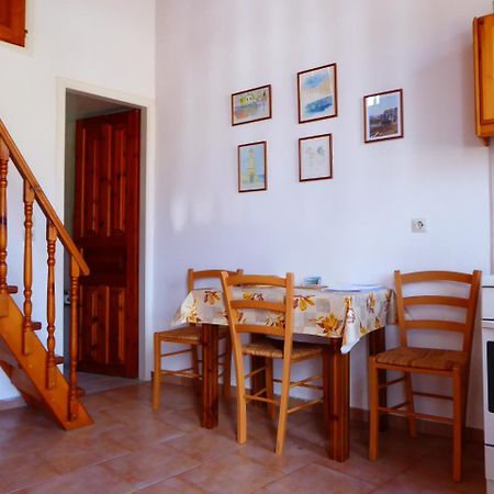 Villa Yorgos Chalki Town エクステリア 写真